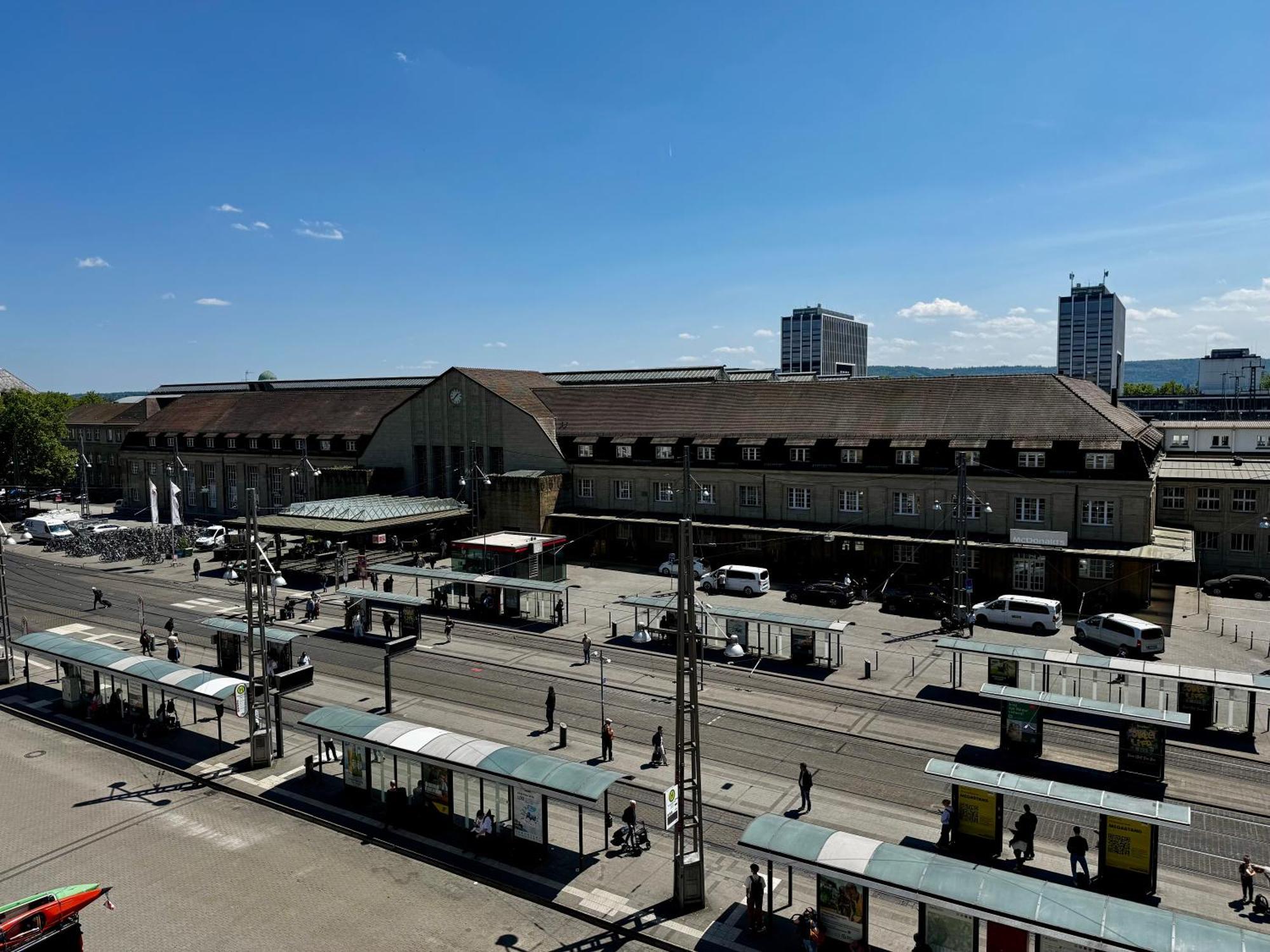 #Centralstation #130Qm Hauptbahnhof #Netflix Карлсруэ Экстерьер фото